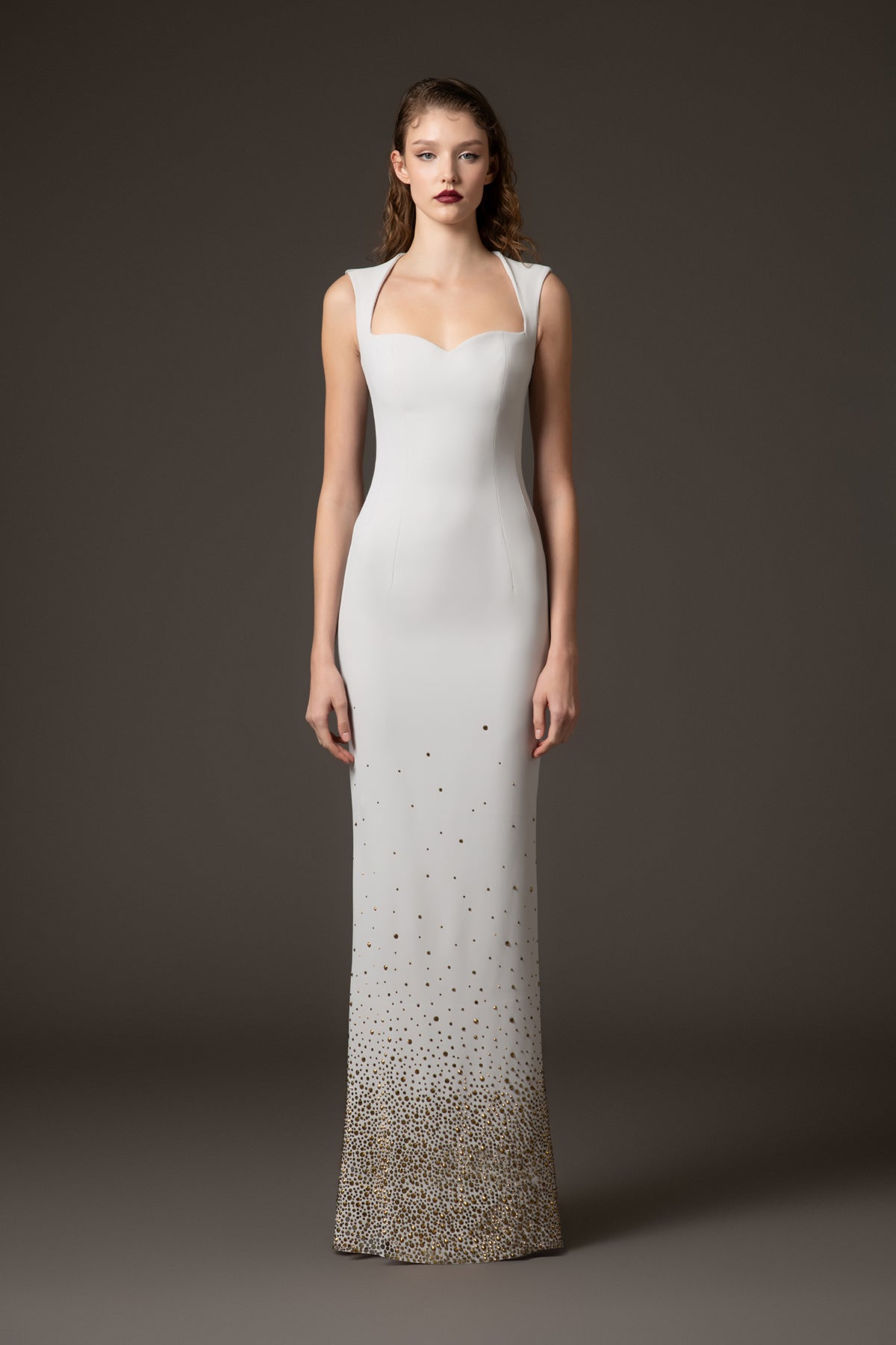 Embroidered light grey crêpe dress