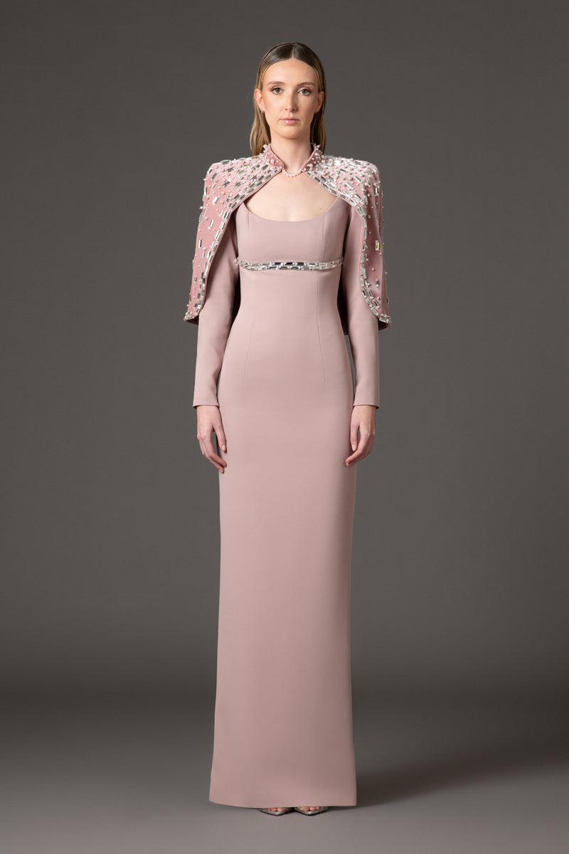 فستان من الكريب الوردي العتيق مع بوليرو مخملي مطرز