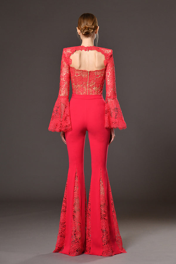 Red guipure top with flared sleeves with red crêpe and guipure pants