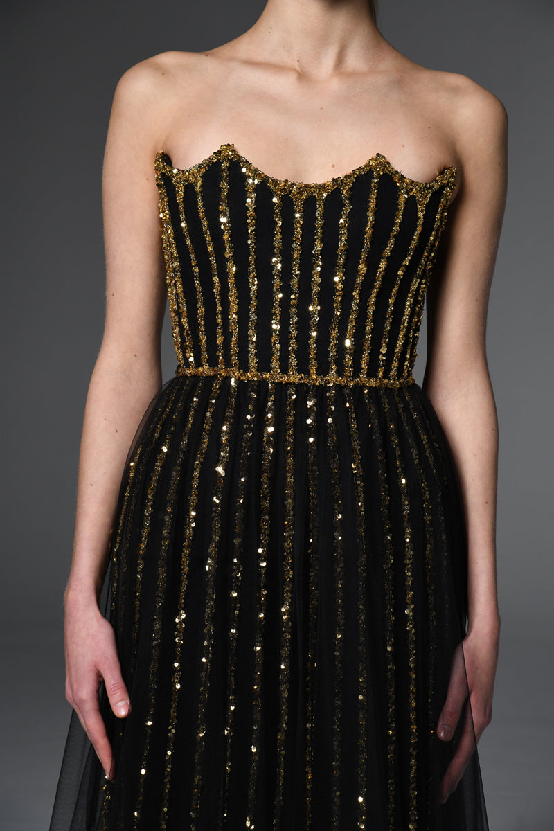 Fully embroidered gown with tulle overlay and a nice bust cut
