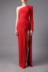 One shoulder red crêpe dress with chain mail on the side slit