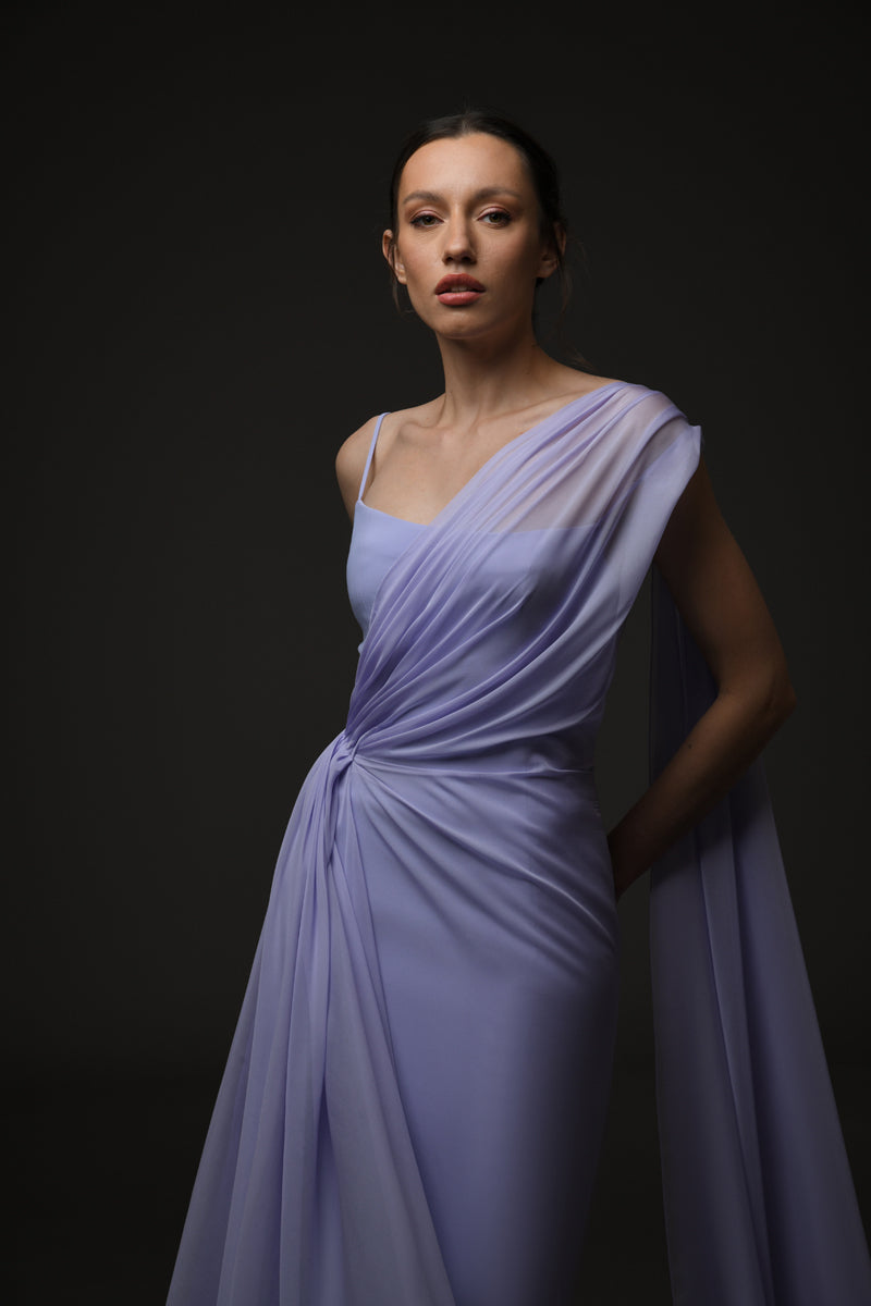 Lilac crêpe dress with chiffon