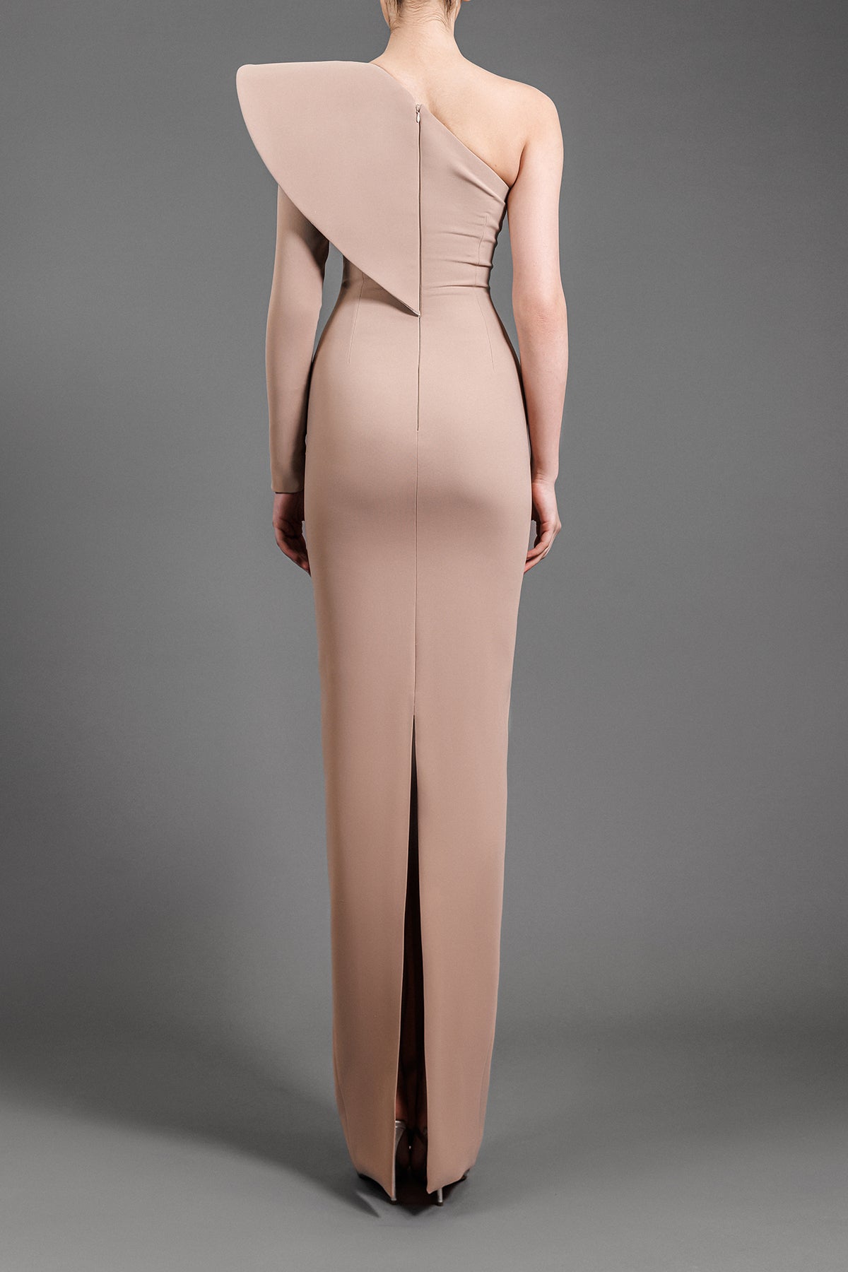 Structured sleeve on one-shoulder nude crêpe dress  