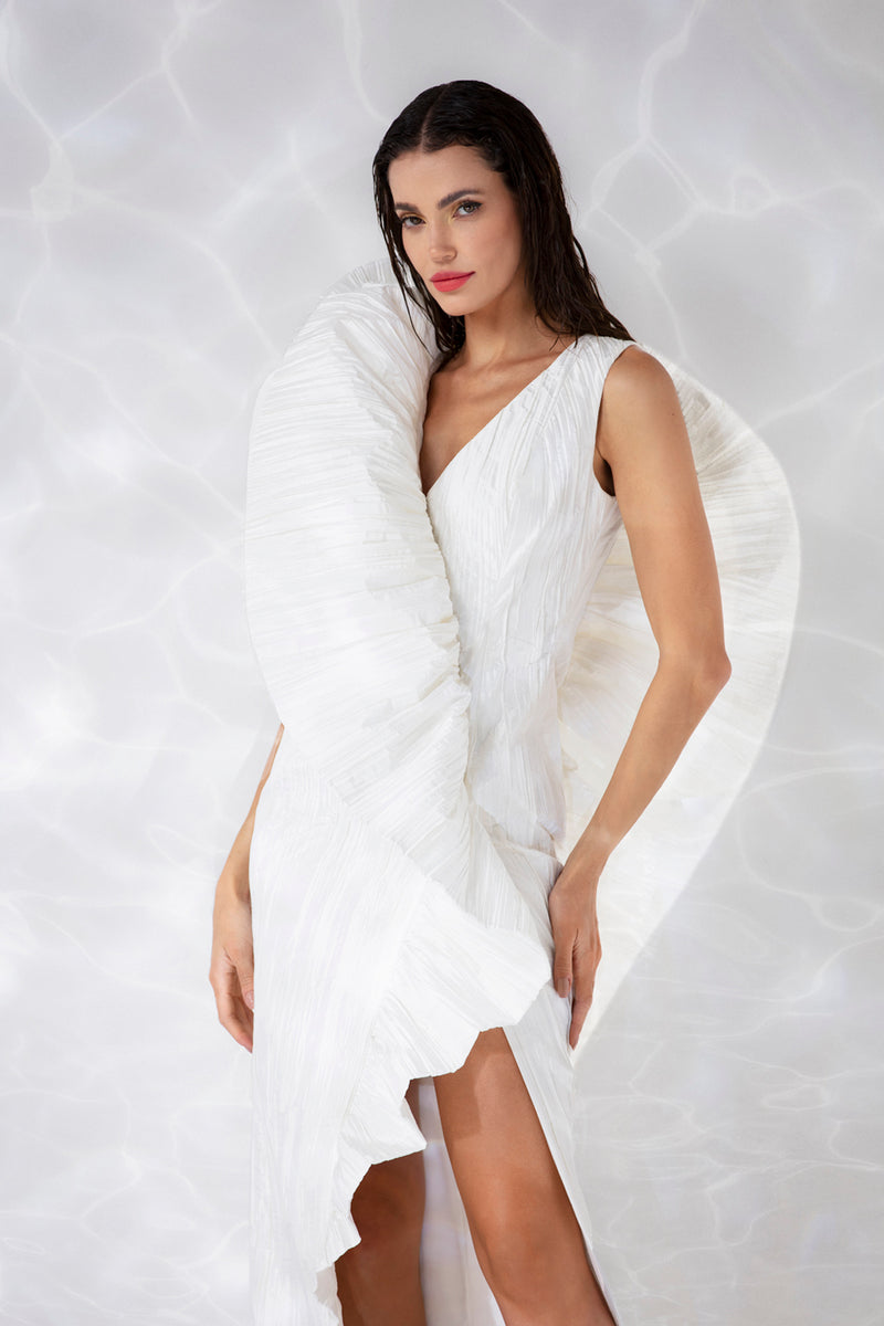 White crushed silk taffeta dress with a side split and exploded ruffles
