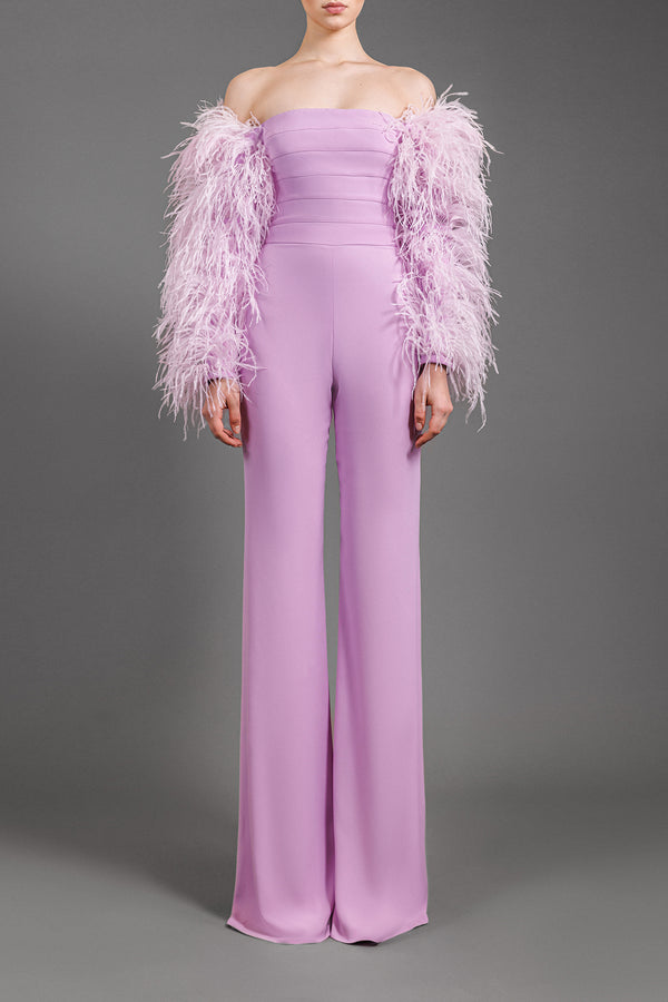 Light purple crêpe jumpsuit with feathers on the sleeves